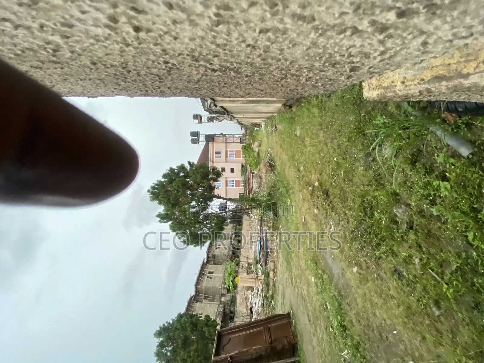 440sqm at Lekki Phase 1 ( C of O/Consent in View)