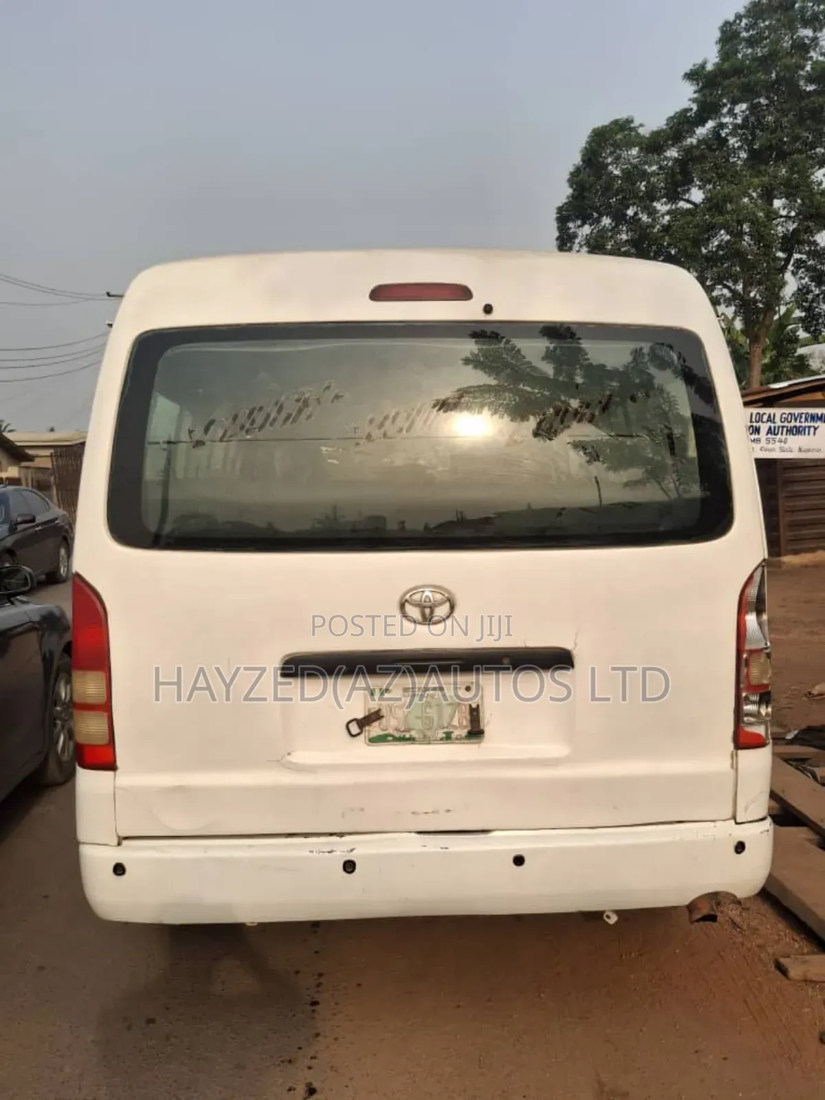 Toyota HiAce 2004 White