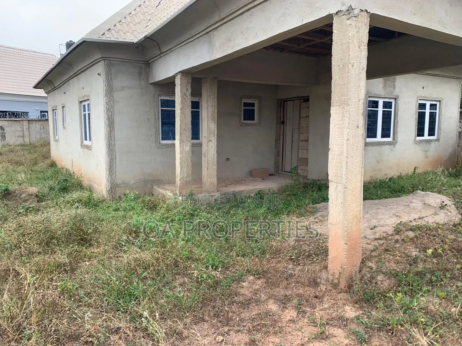 3bdrm Bungalow in Elebu Akoto Estate, Ibadan for sale