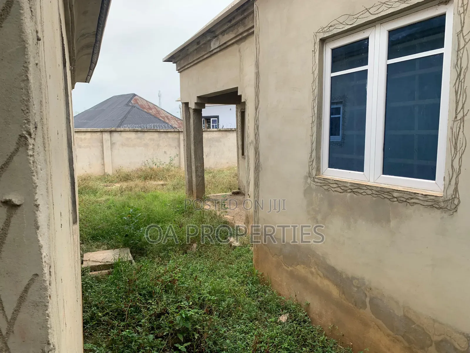3bdrm Bungalow in Elebu Akoto Estate, Ibadan for sale