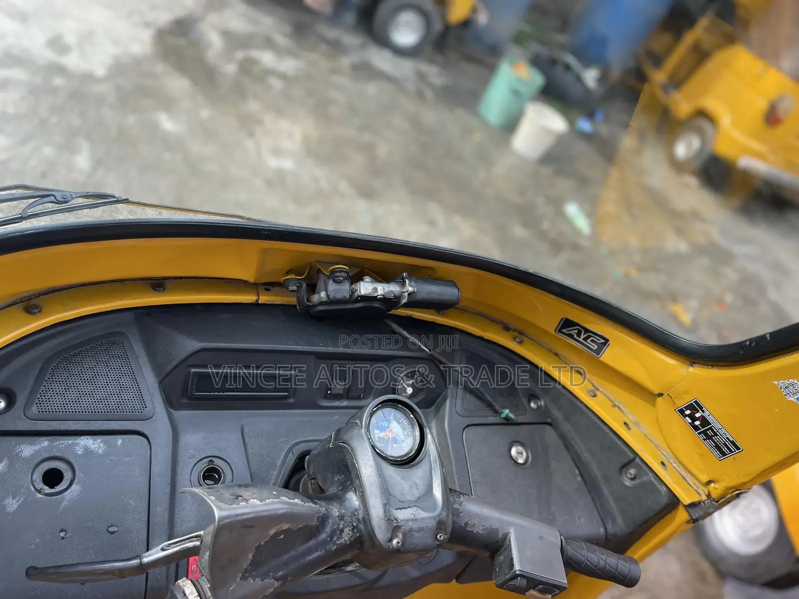 TVS King Cargo 2024 Yellow
