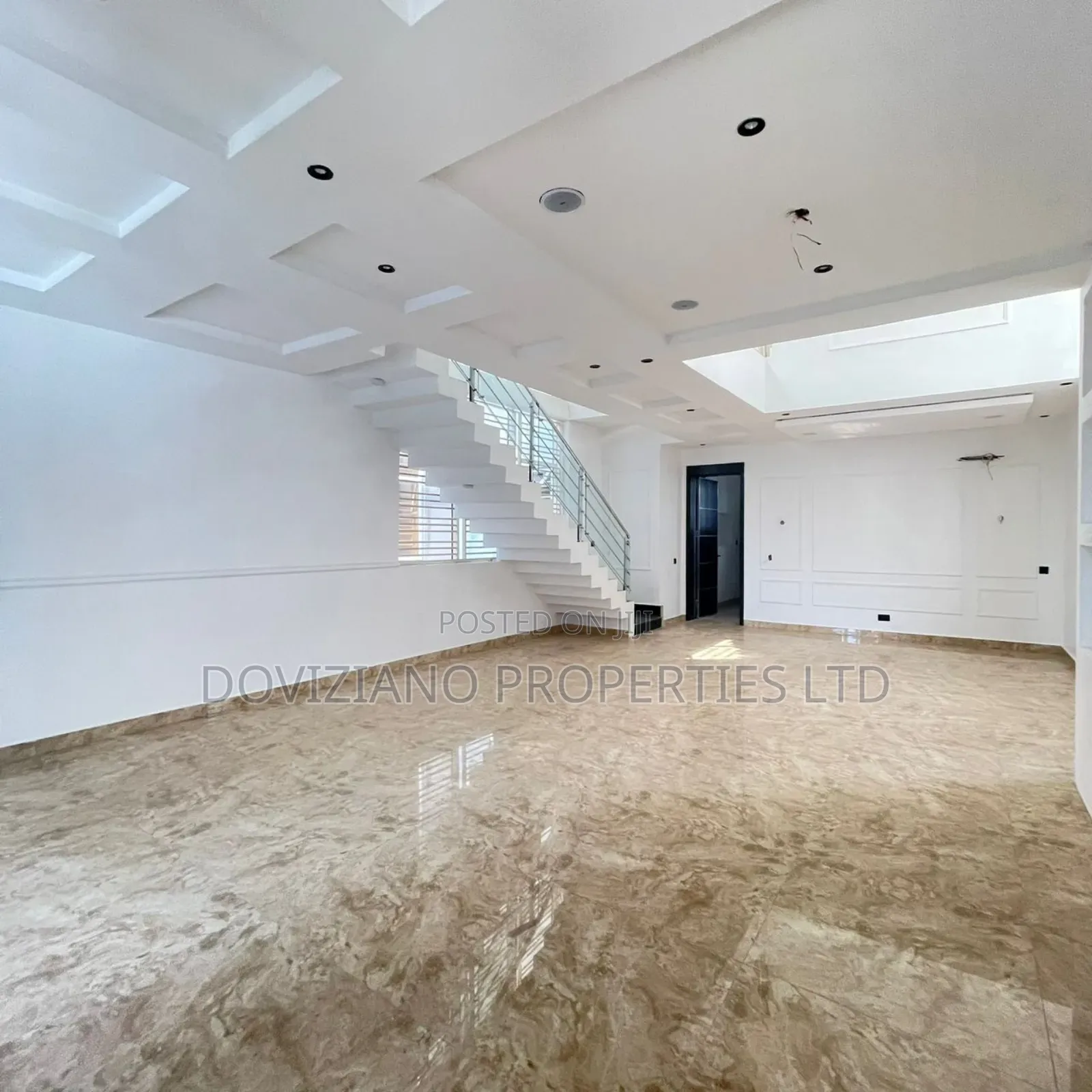 5bdrm Duplex in Lekki Phase 1 for sale
