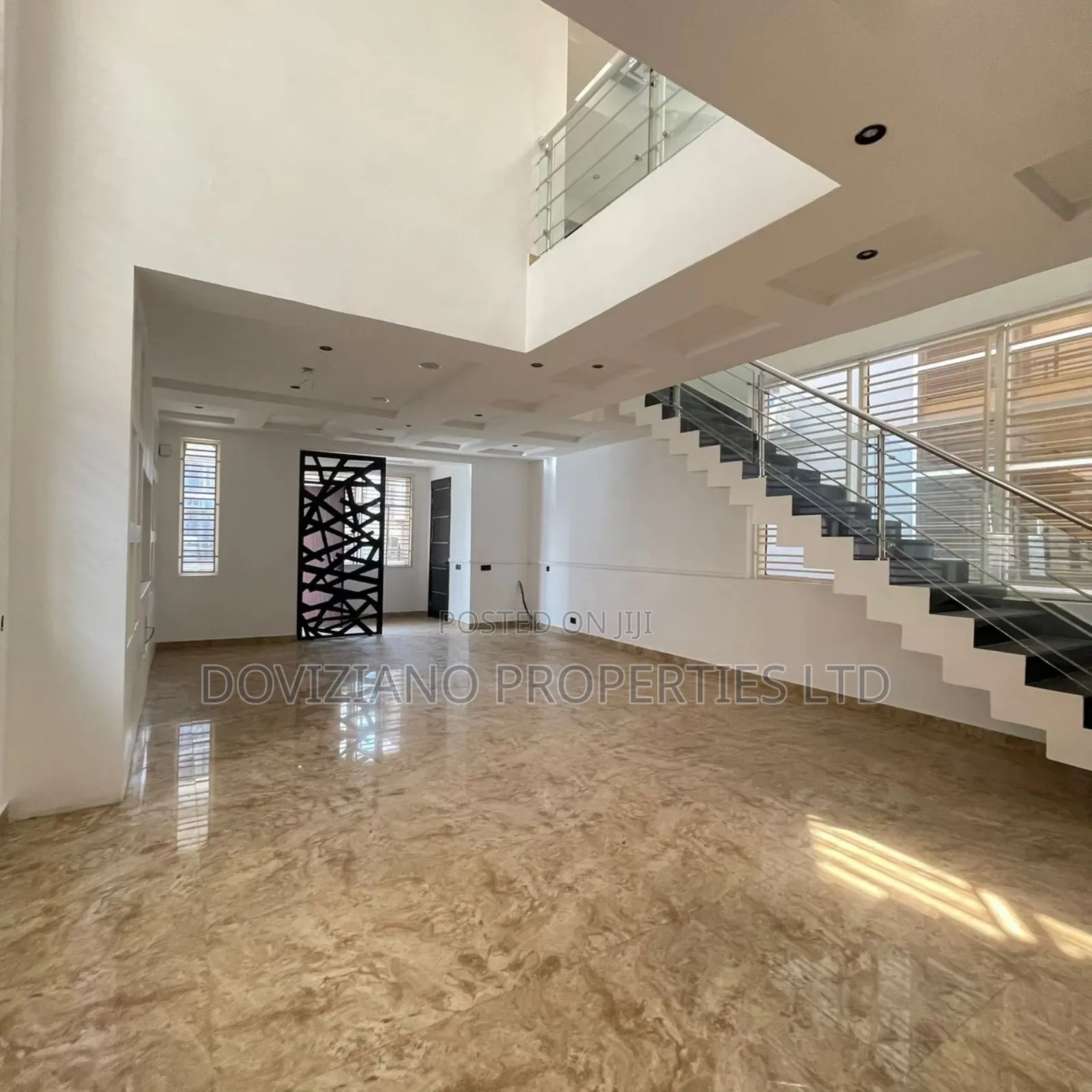 5bdrm Duplex in Lekki Phase 1 for sale