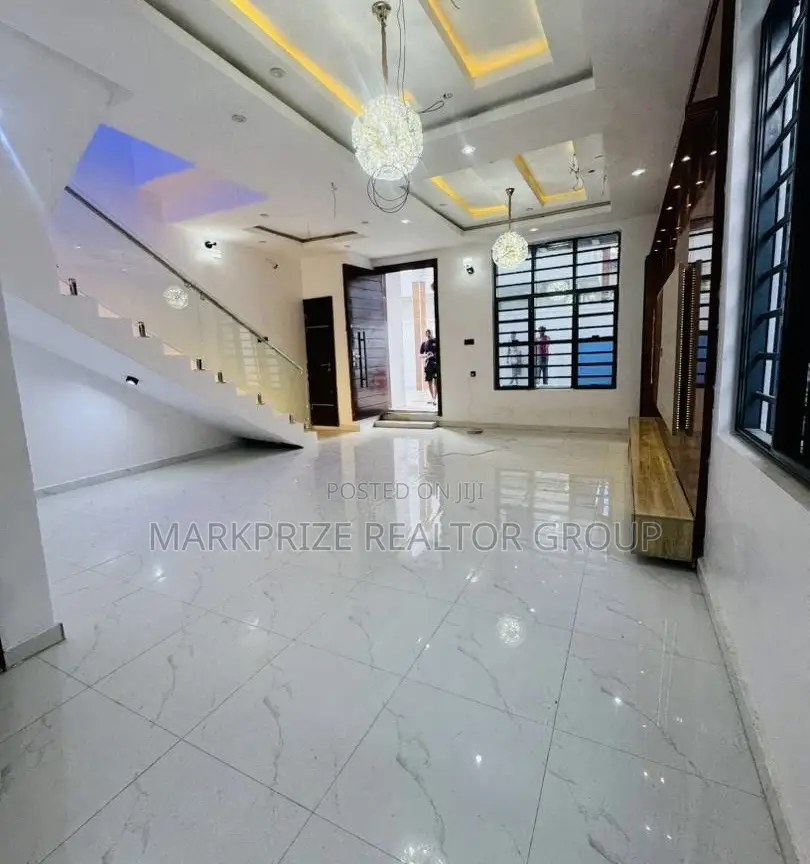 4bdrm Duplex in College Road Fagba for sale