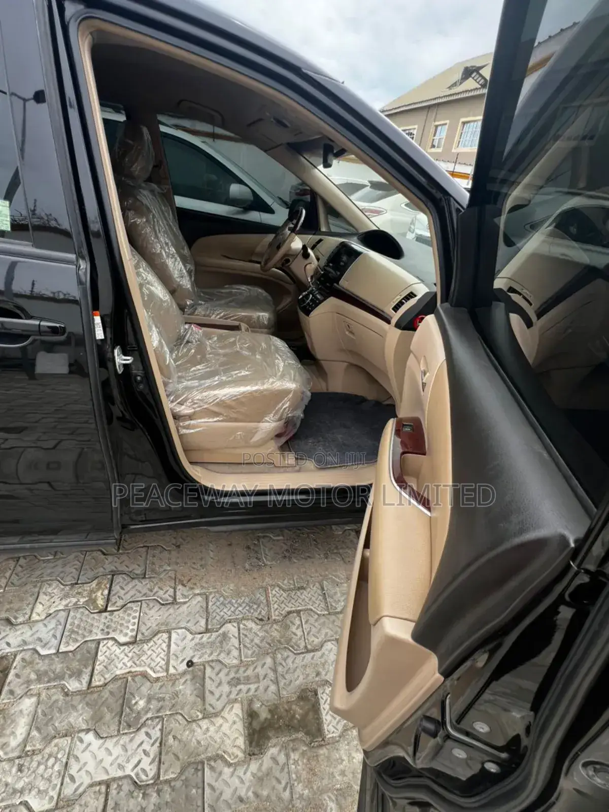 Toyota Previa 2.4 SE 2019 Black