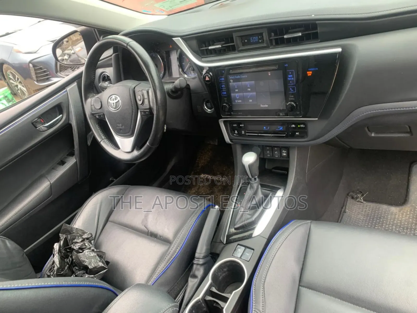Toyota Corolla XSE (1.8L 4cyl 2A) 2018 Red