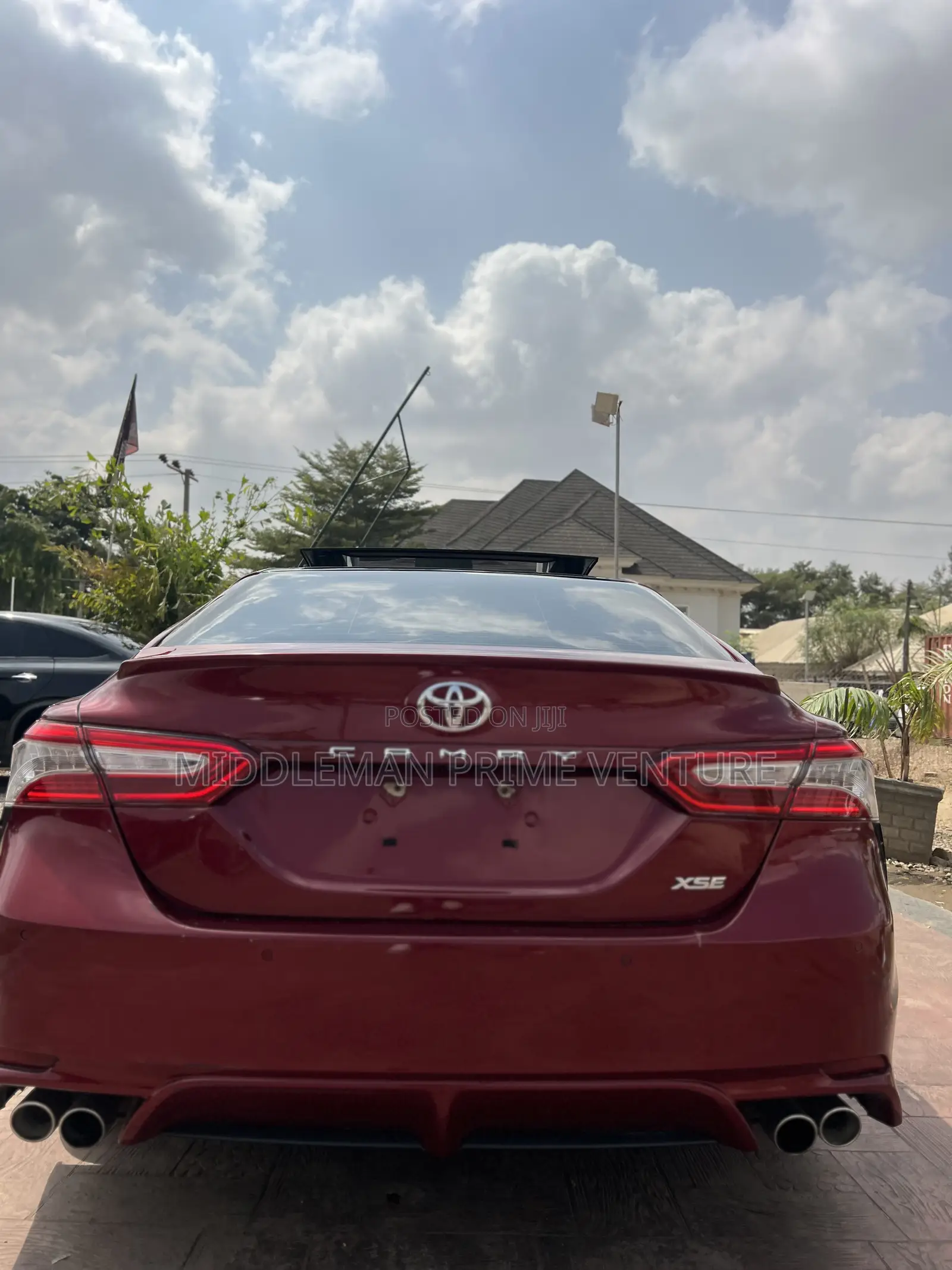 Toyota Camry XSE (2.5L 4cyl 8A) 2019 Red