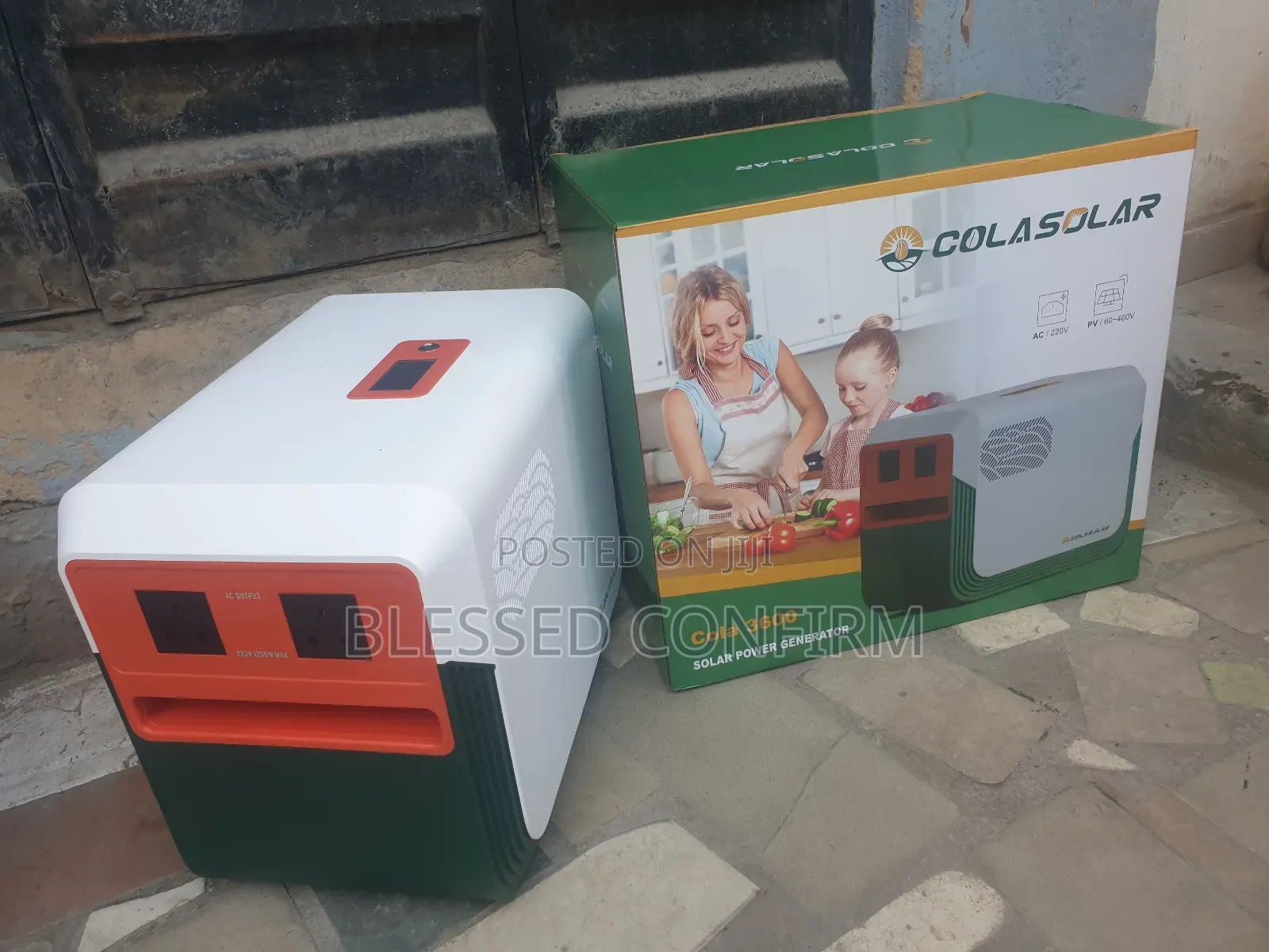 Total Package of Cola 3.6kwh Solar Generator With 4 Solar Panels