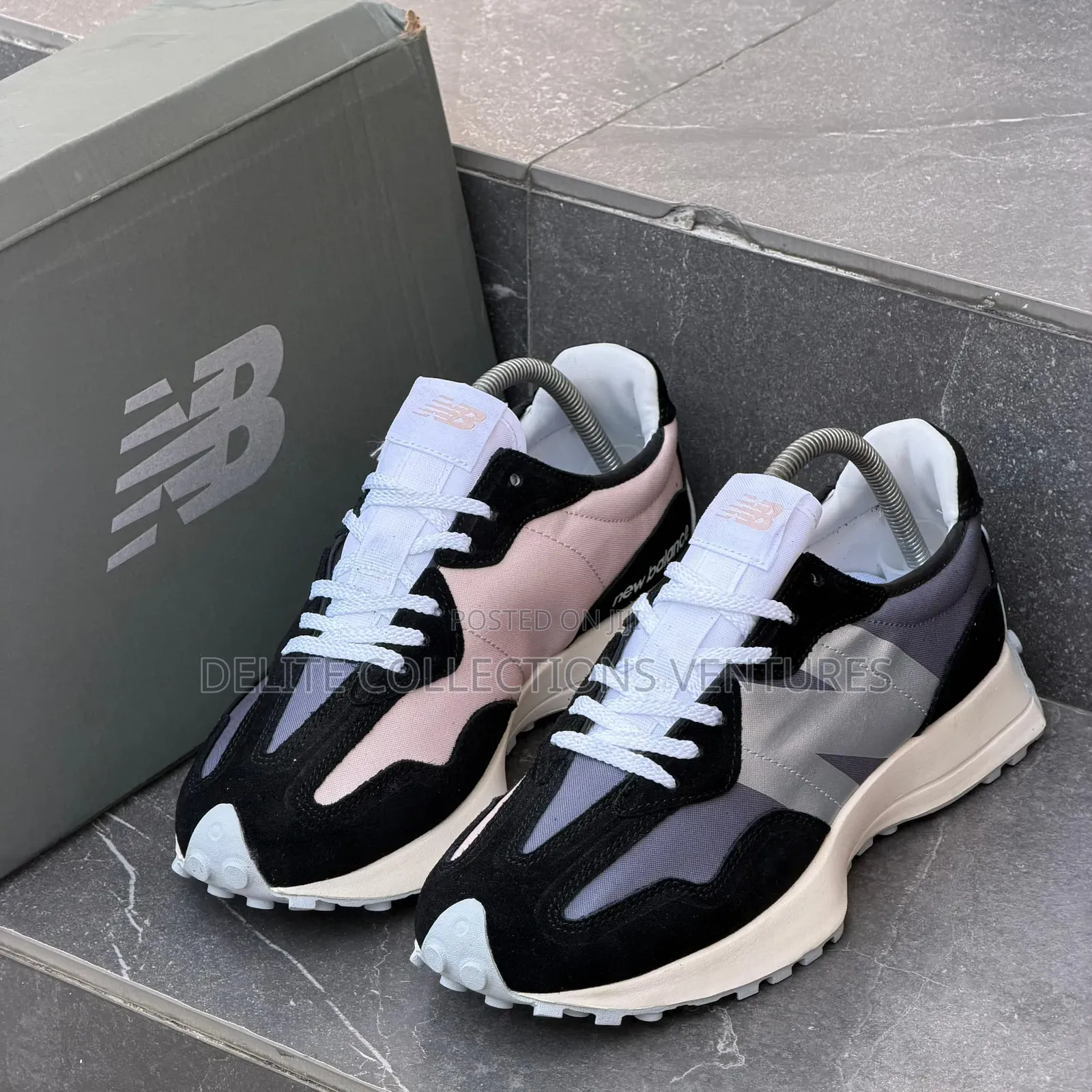 New Balance 327 Sneakers Now Available in Store 
Size : 39 - 45
