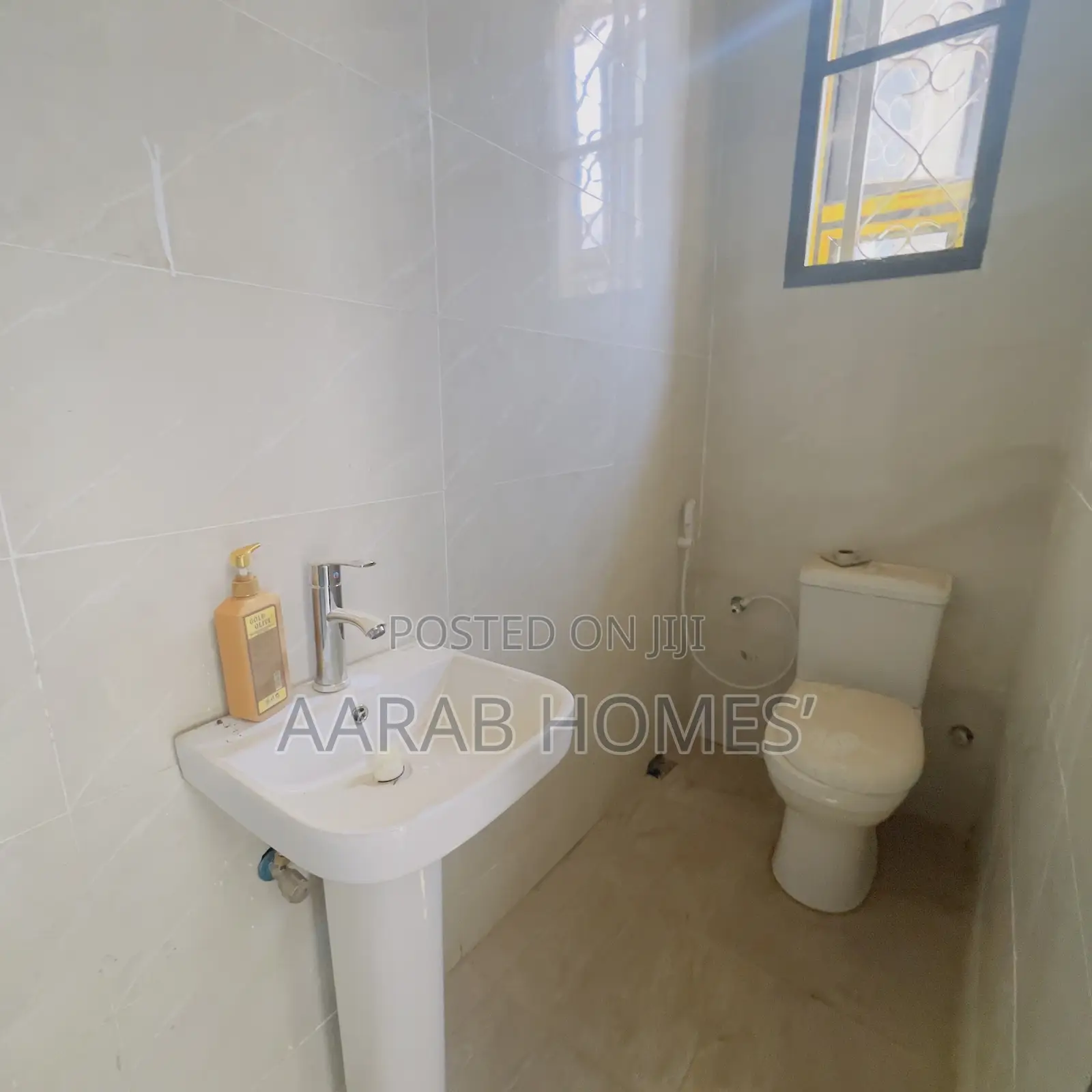 4bdrm Townhouse / Terrace in Gwarinpa for rent