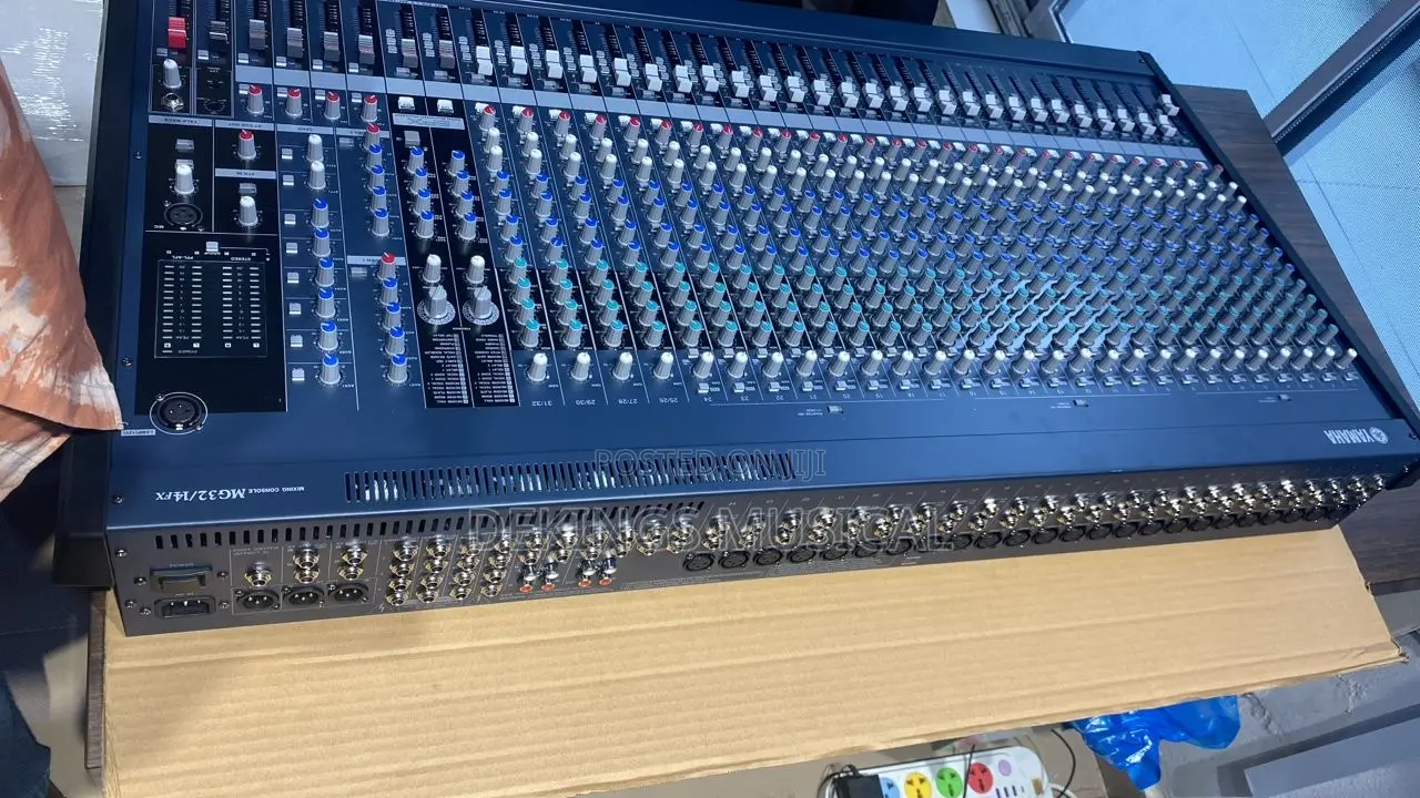 Yamaha Mixing Console Mg32/14fx 32 Channels Mixer