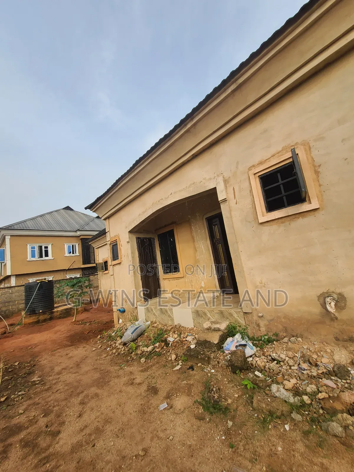 6bdrm Block of Flats in Amagba Community Gra, Benin City for sale