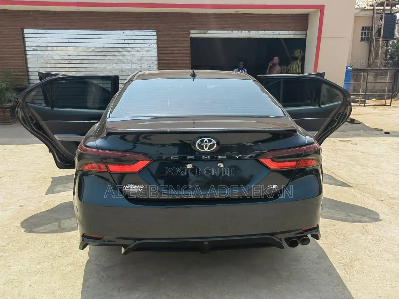 Toyota Camry SE 2021 Blue