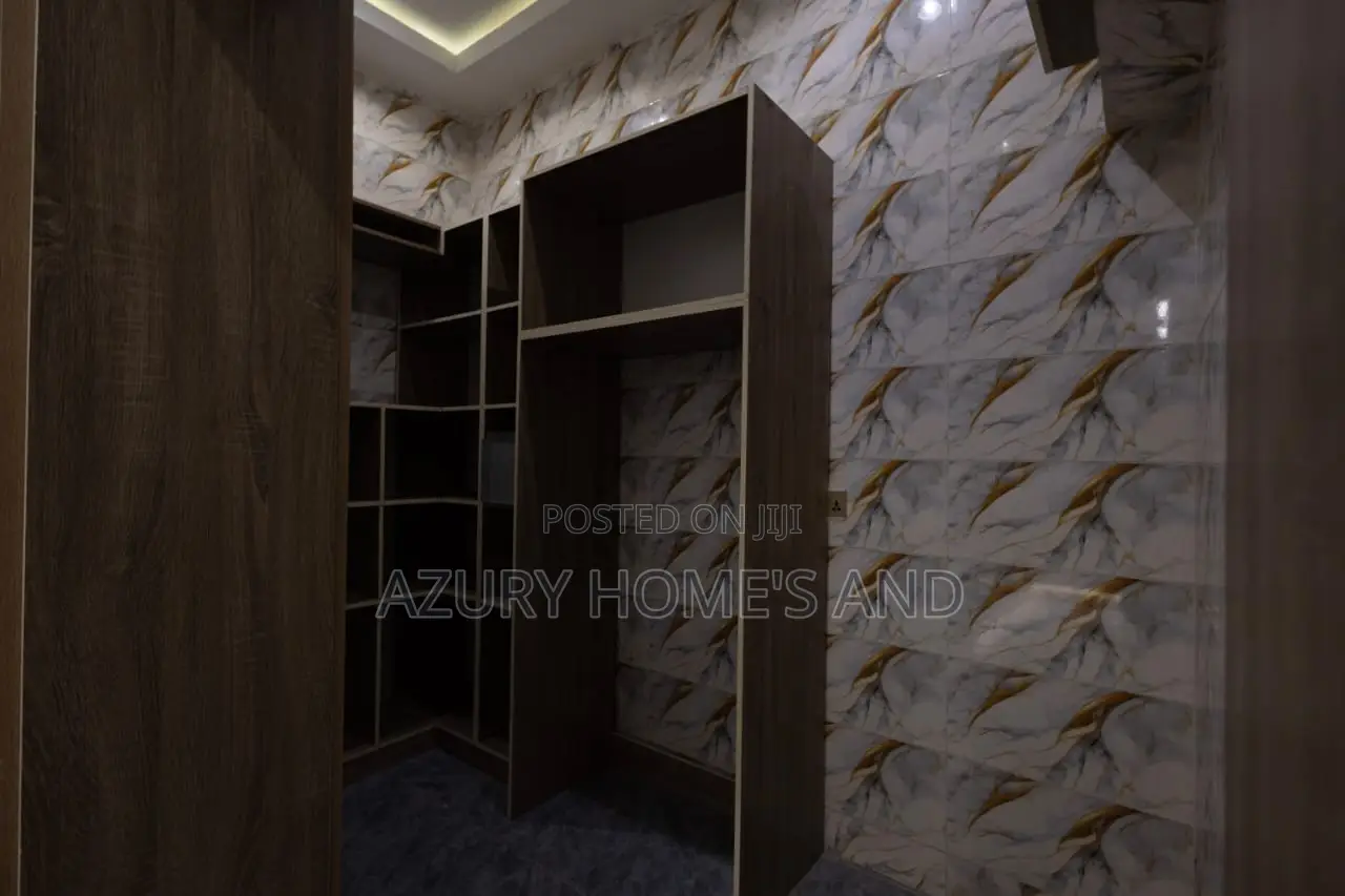Furnished 4bdrm Apartment in Jahi Gilmore for sale