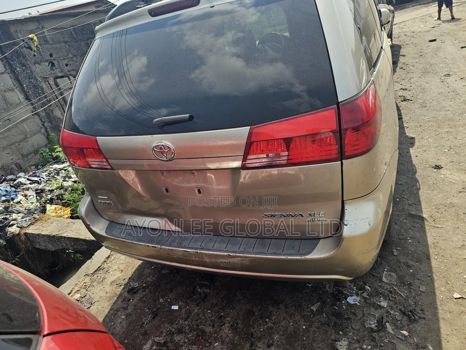 Toyota Sienna XLE AWD (3.3L V6 5A) 2004 Gold