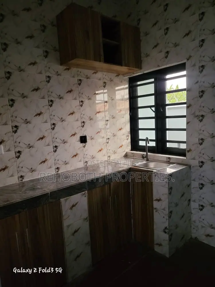 4bdrm Bungalow in Ajila, Akala Express for rent
