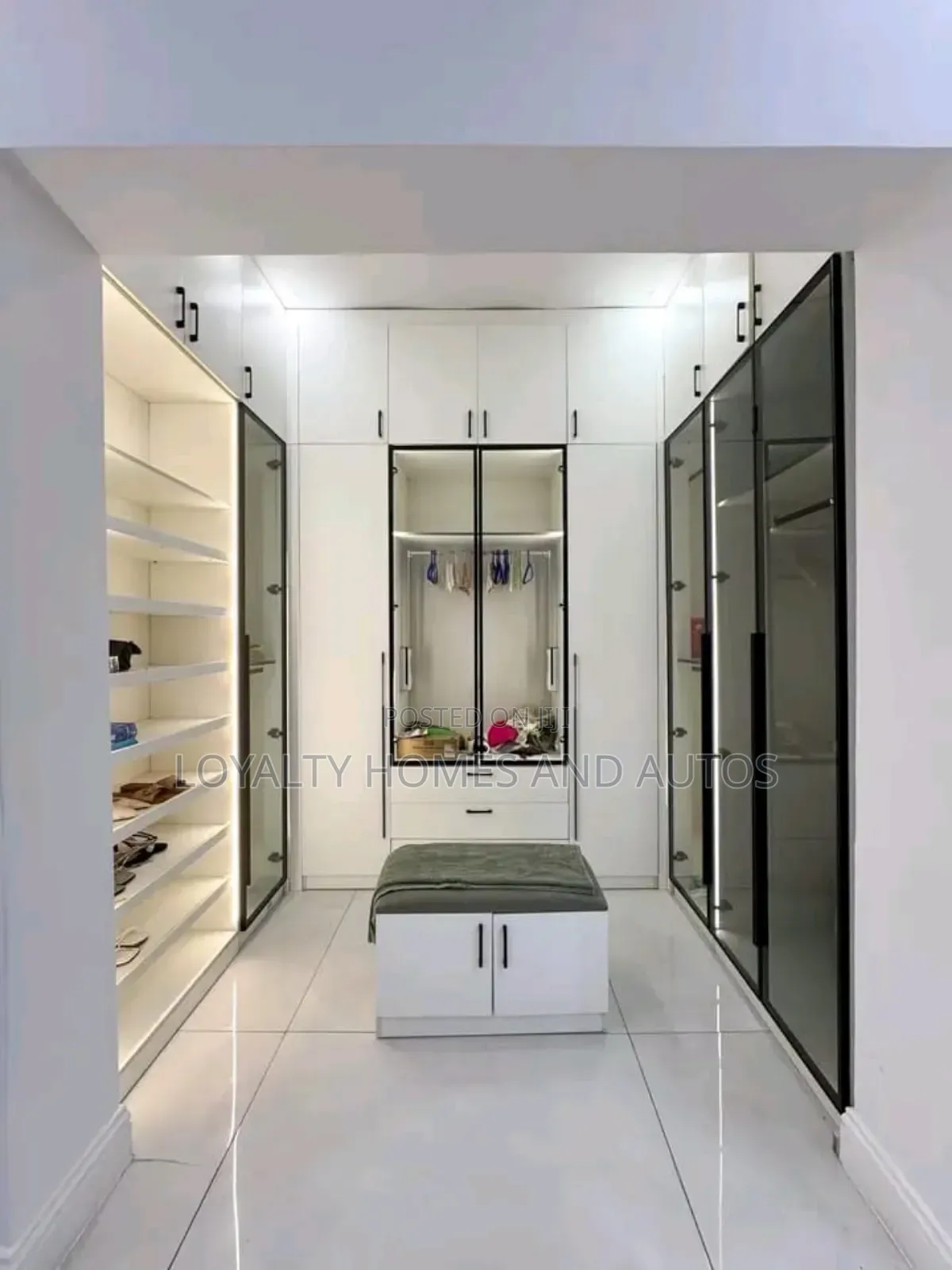 2bdrm Block of Flats in Surulere for sale