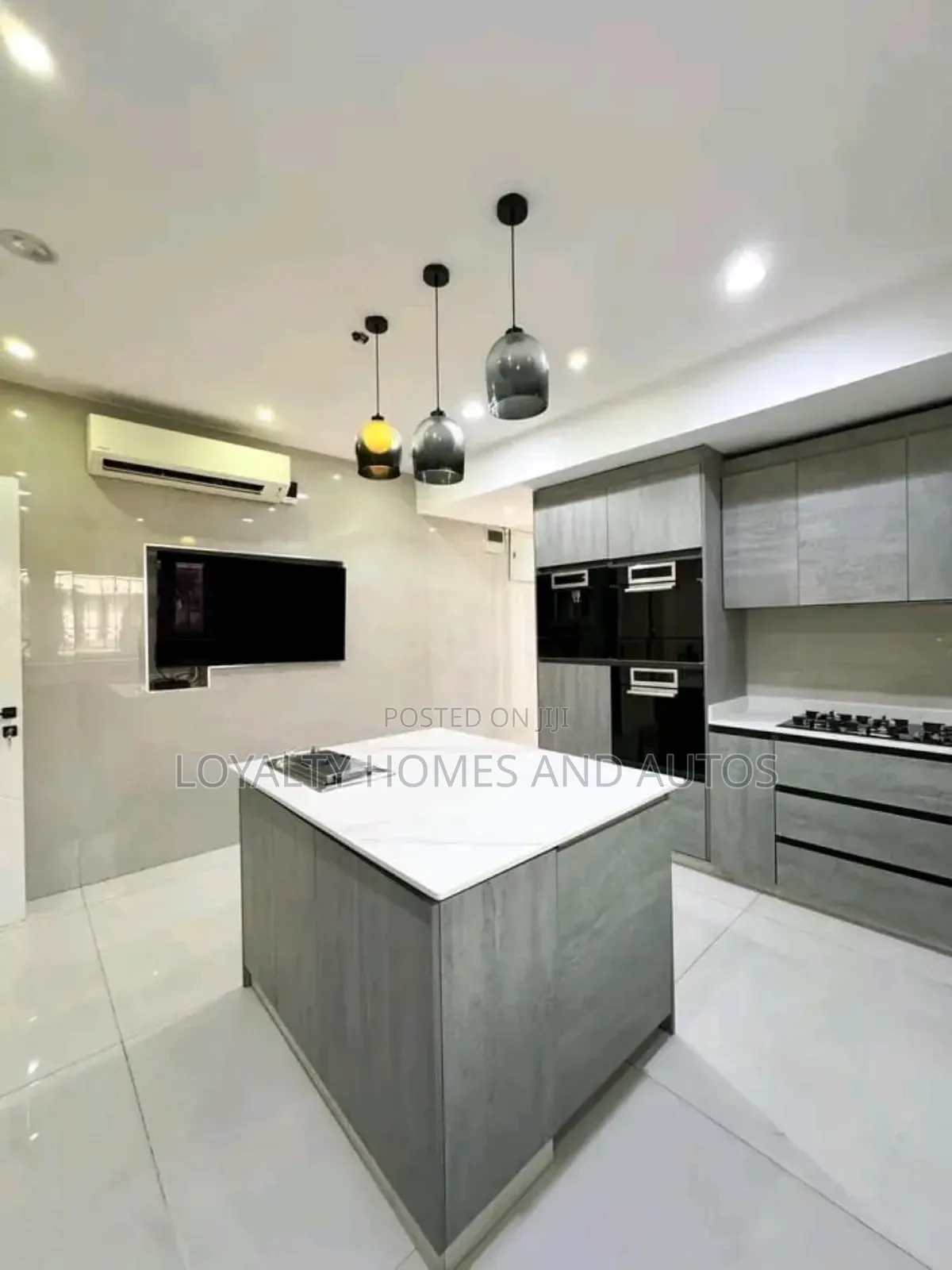 2bdrm Block of Flats in Surulere for sale
