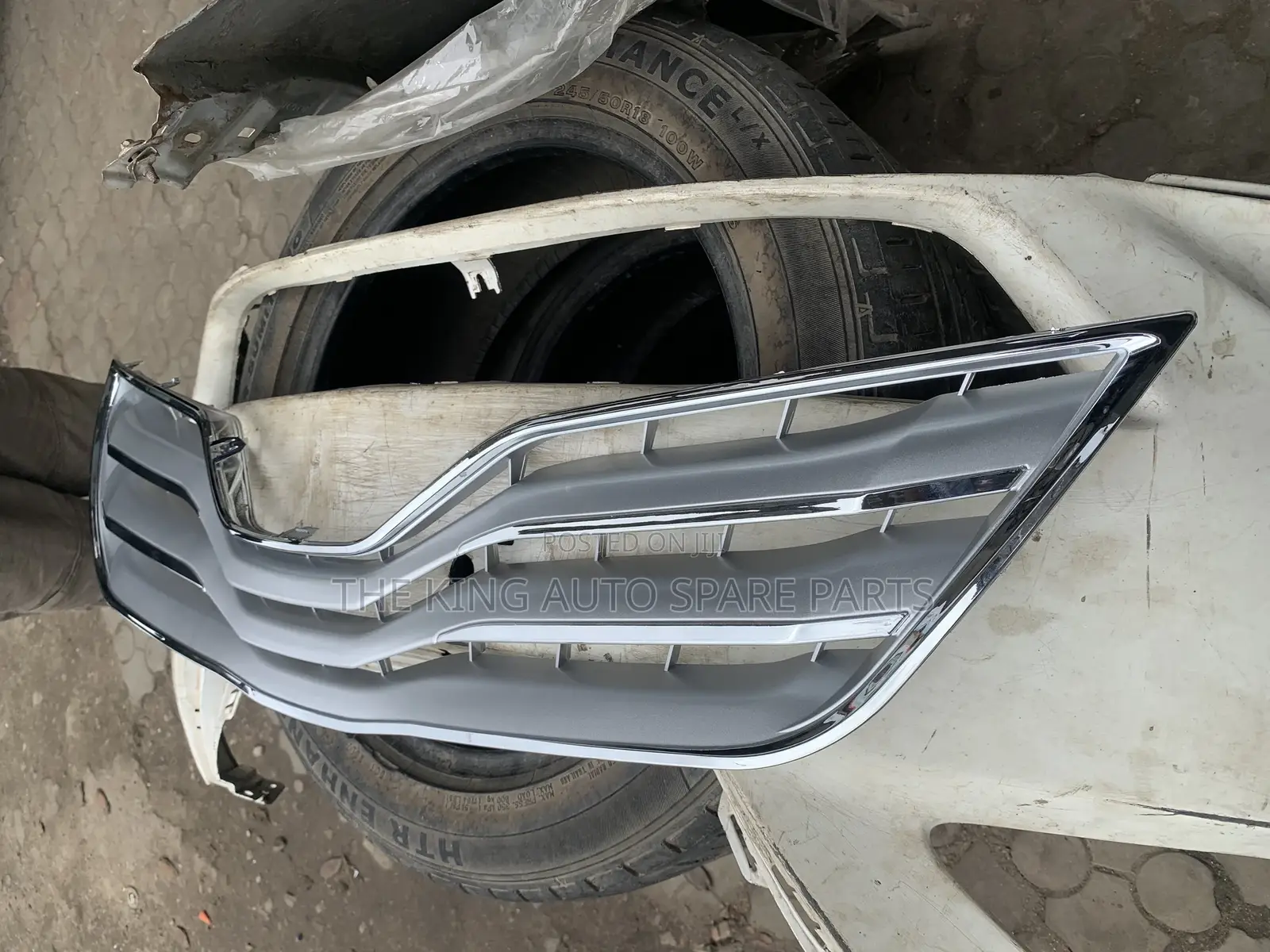 Toyota Camry the Front Grill 07/08 Model