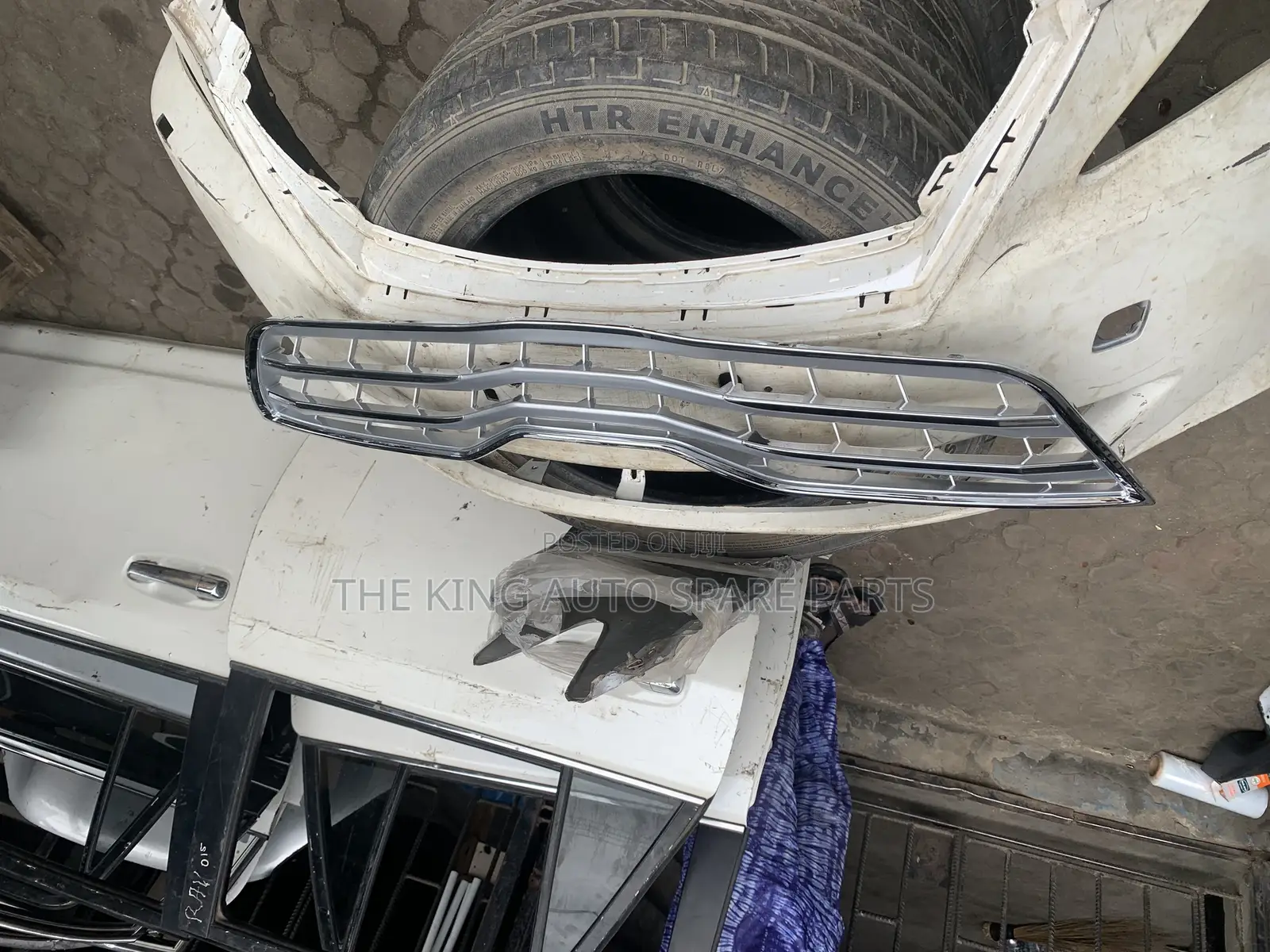 Toyota Camry the Front Grill 07/08 Model