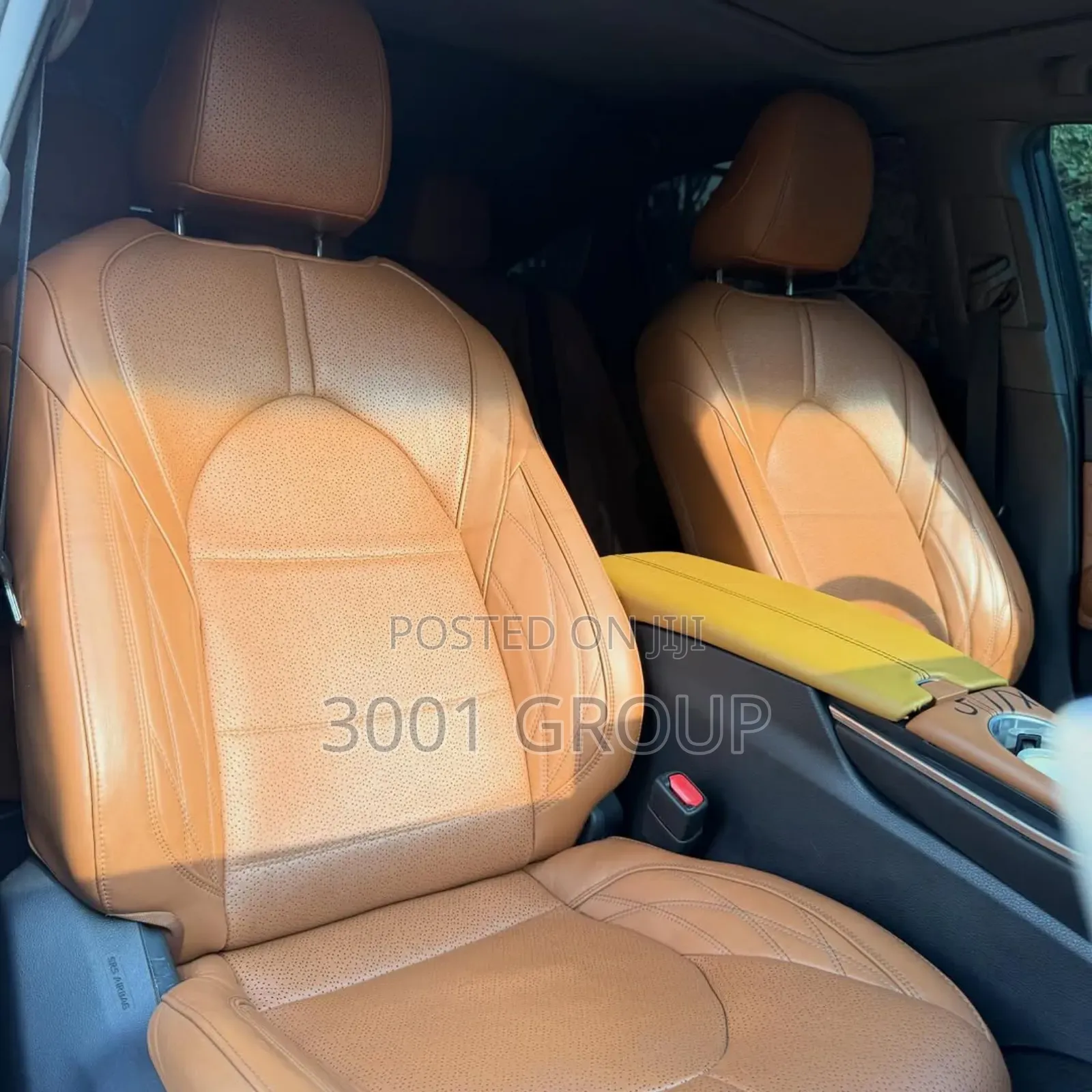 Toyota Avalon Limited (3.5L 6cyl 6A) 2018 White