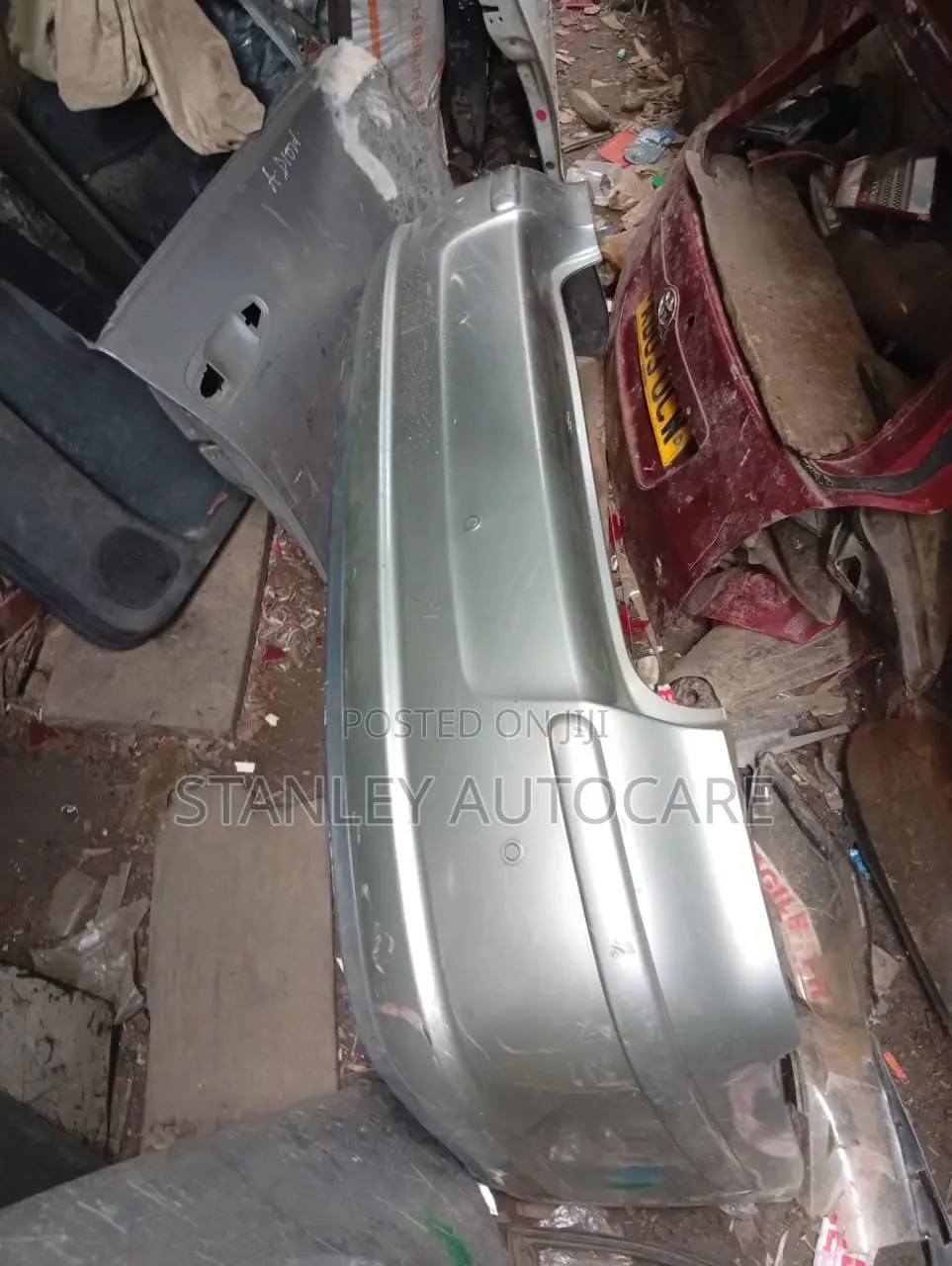Back Bumper Avensis 2003-2005