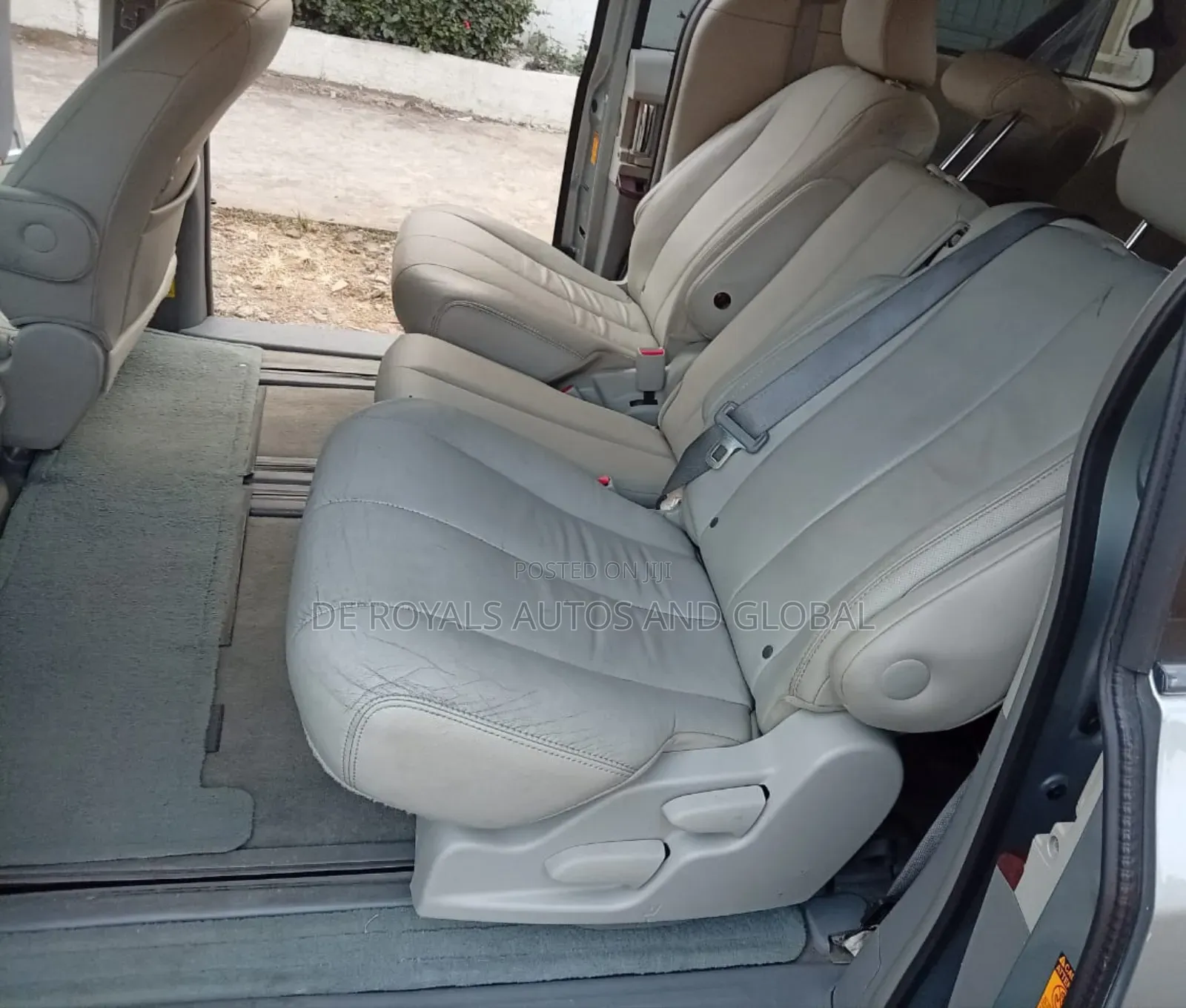 Toyota Sienna 2014 Silver