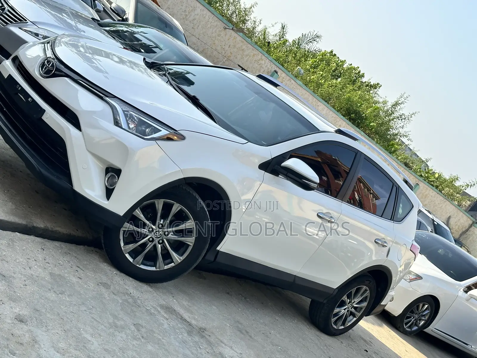 Toyota RAV4 Limited AWD (2.5L 4cyl 6A) 2016 White