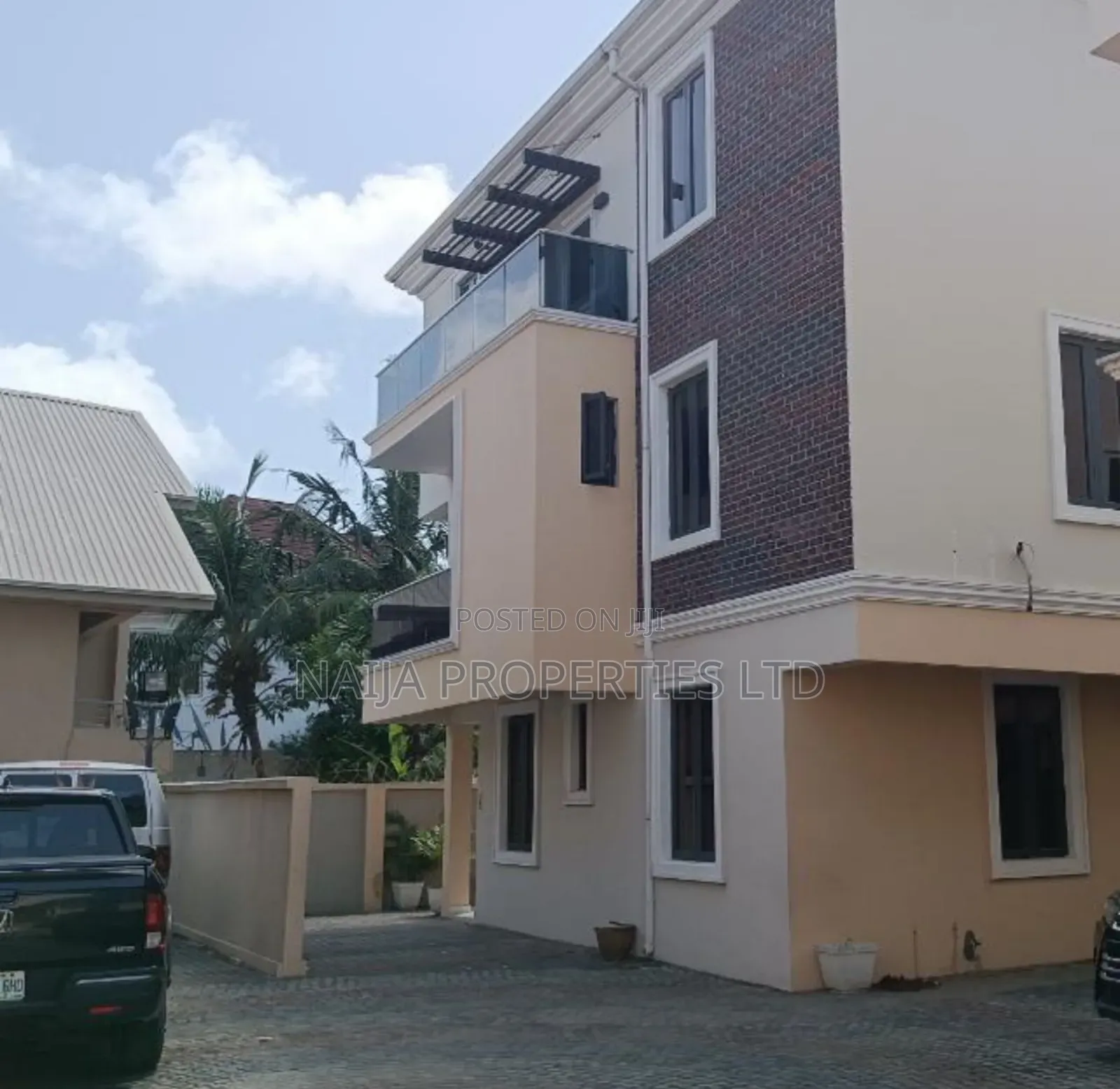 5bdrm Duplex in Osapa London, Lekki for sale