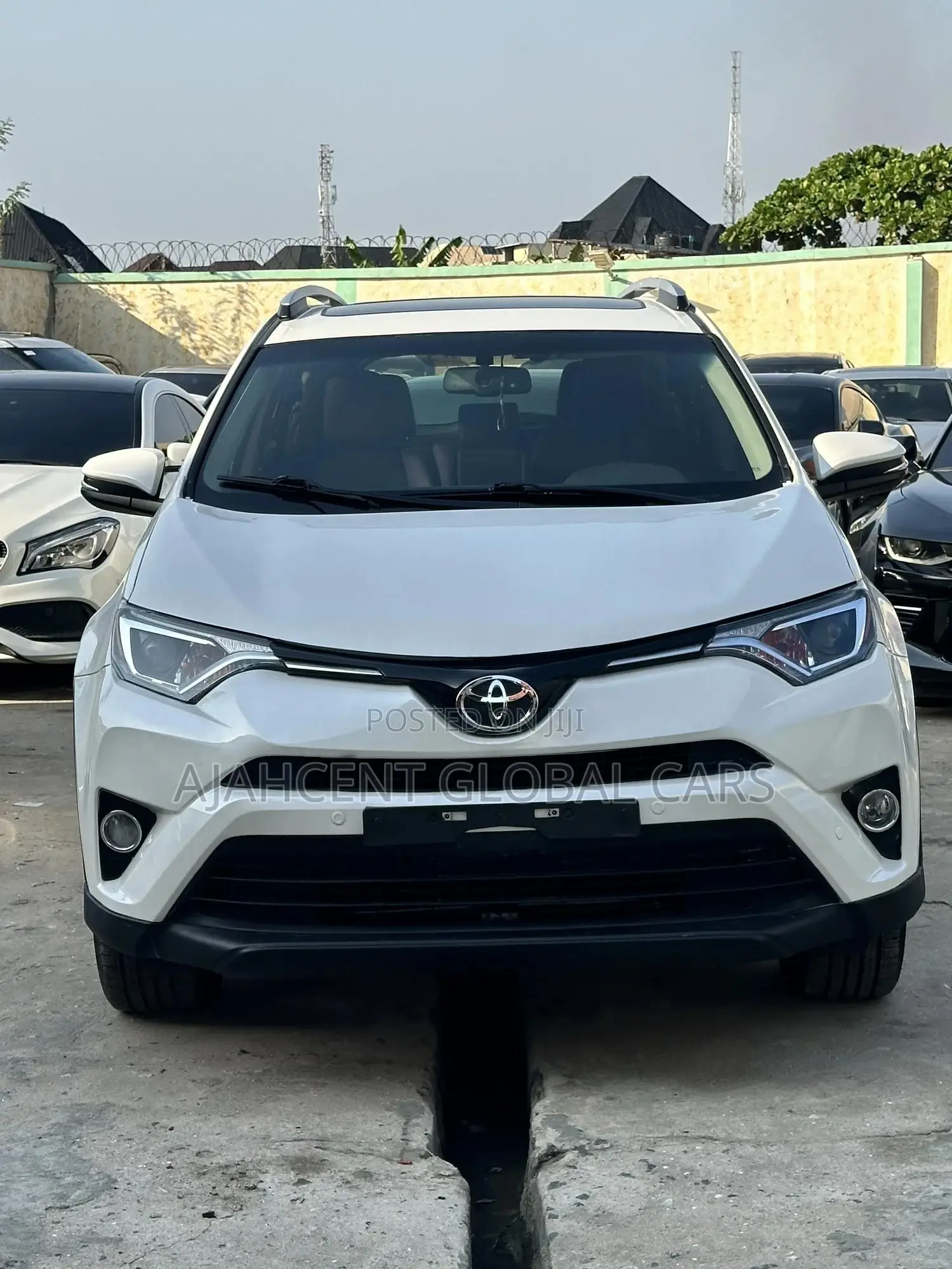 Toyota RAV4 Limited AWD (2.5L 4cyl 6A) 2016 White