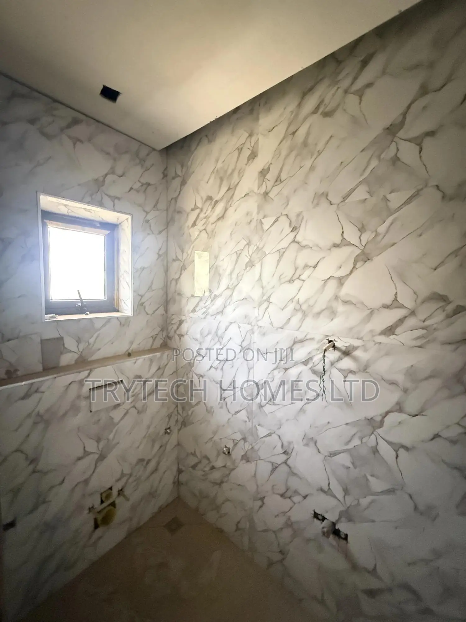 5bdrm Townhouse/Terrace in Jahi for sale
