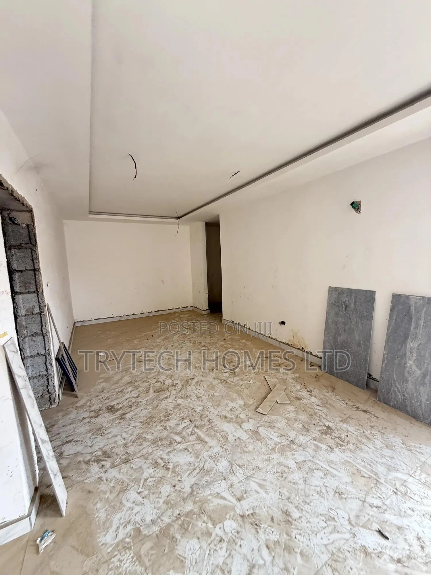 5bdrm Townhouse/Terrace in Jahi for sale