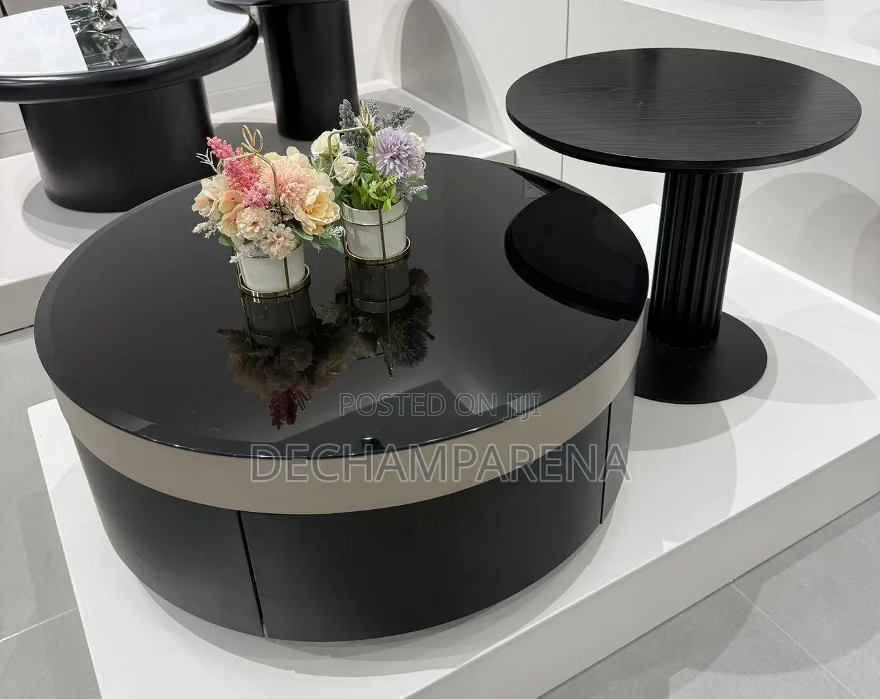 Round Center Table