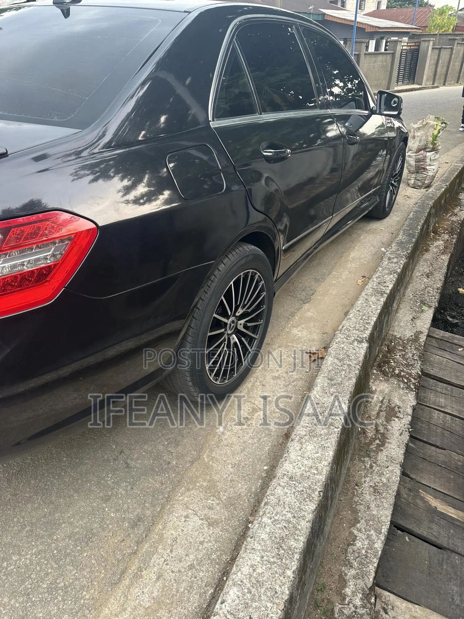 Mercedes-Benz E350 2012 Black