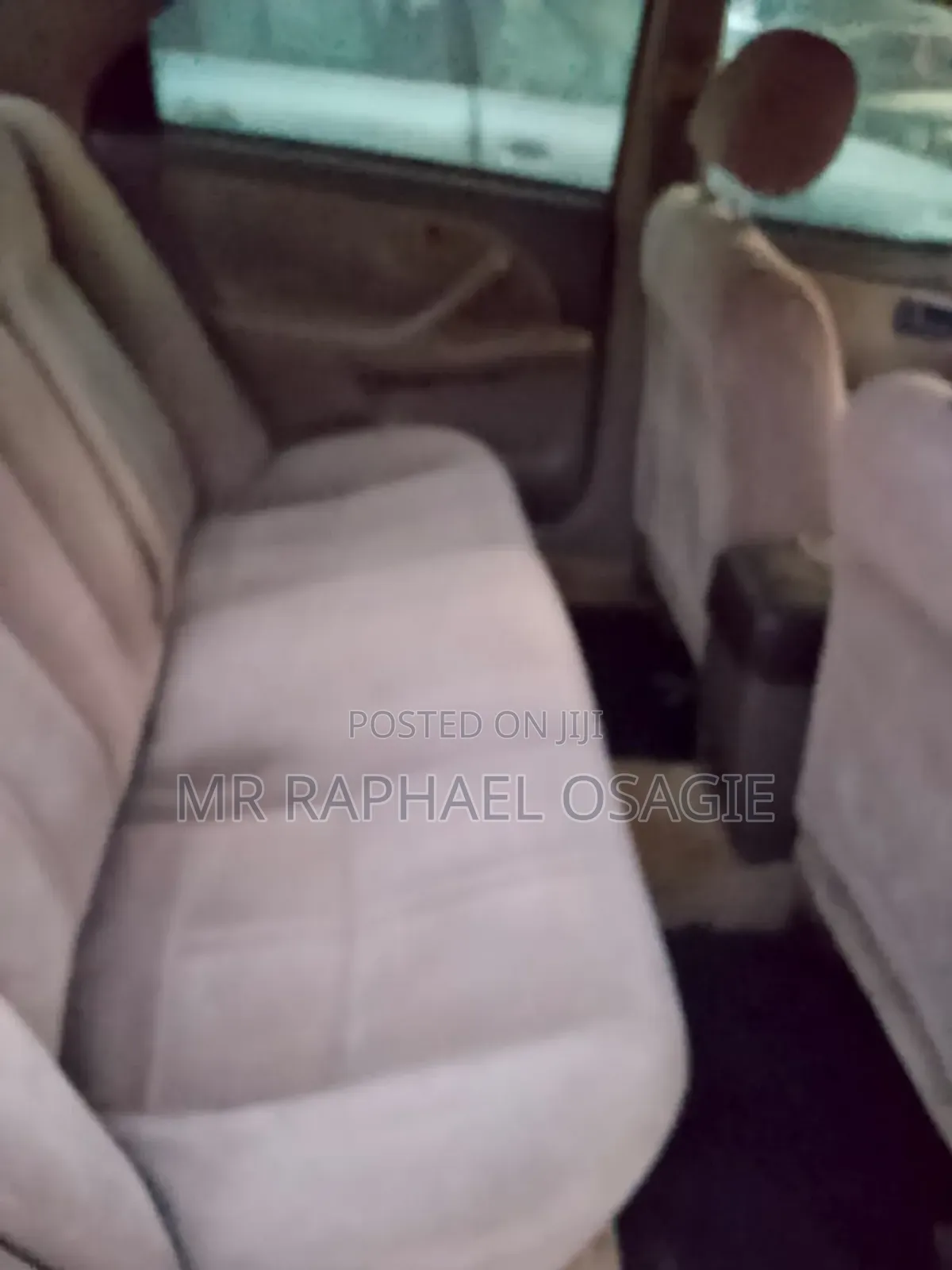 Toyota Camry 2000 Gold