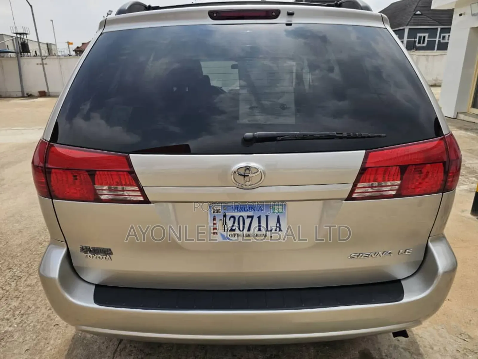 Toyota Sienna LE AWD 2005 Silver