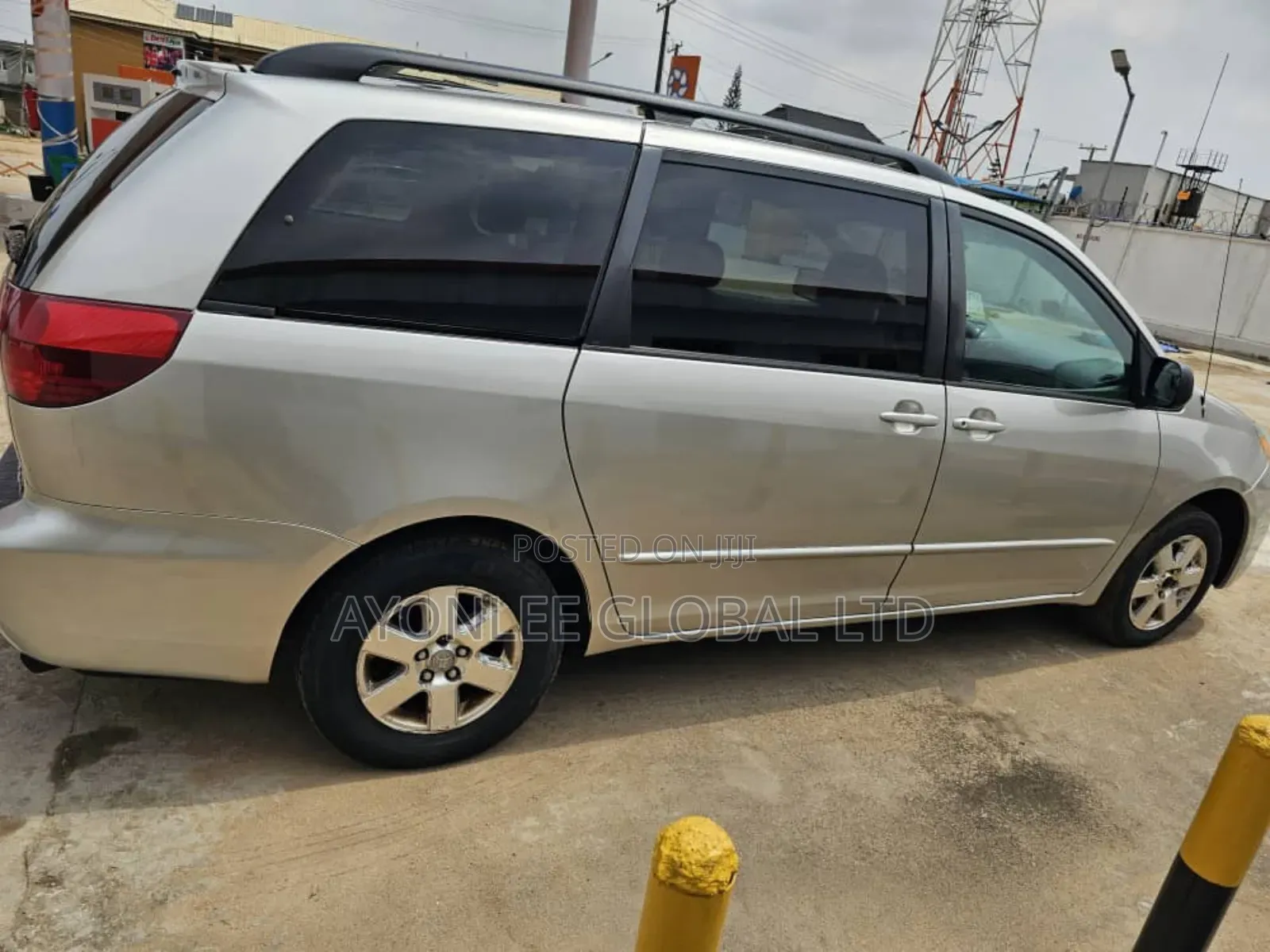 Toyota Sienna LE AWD 2005 Silver