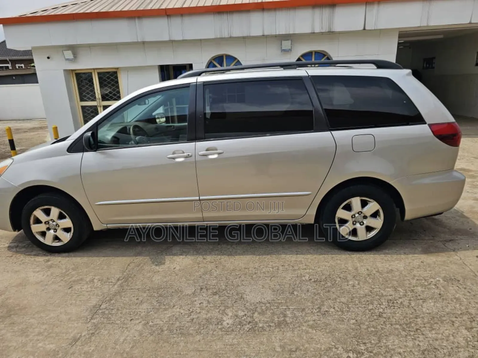 Toyota Sienna LE AWD 2005 Silver