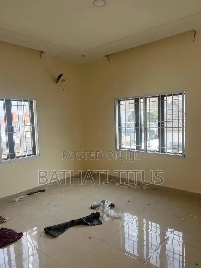 3bdrm Duplex in Ochacho Estate, Mbora for rent