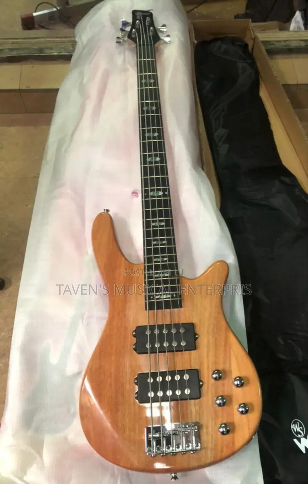 Wellsound Five String Electric Bass Guitar