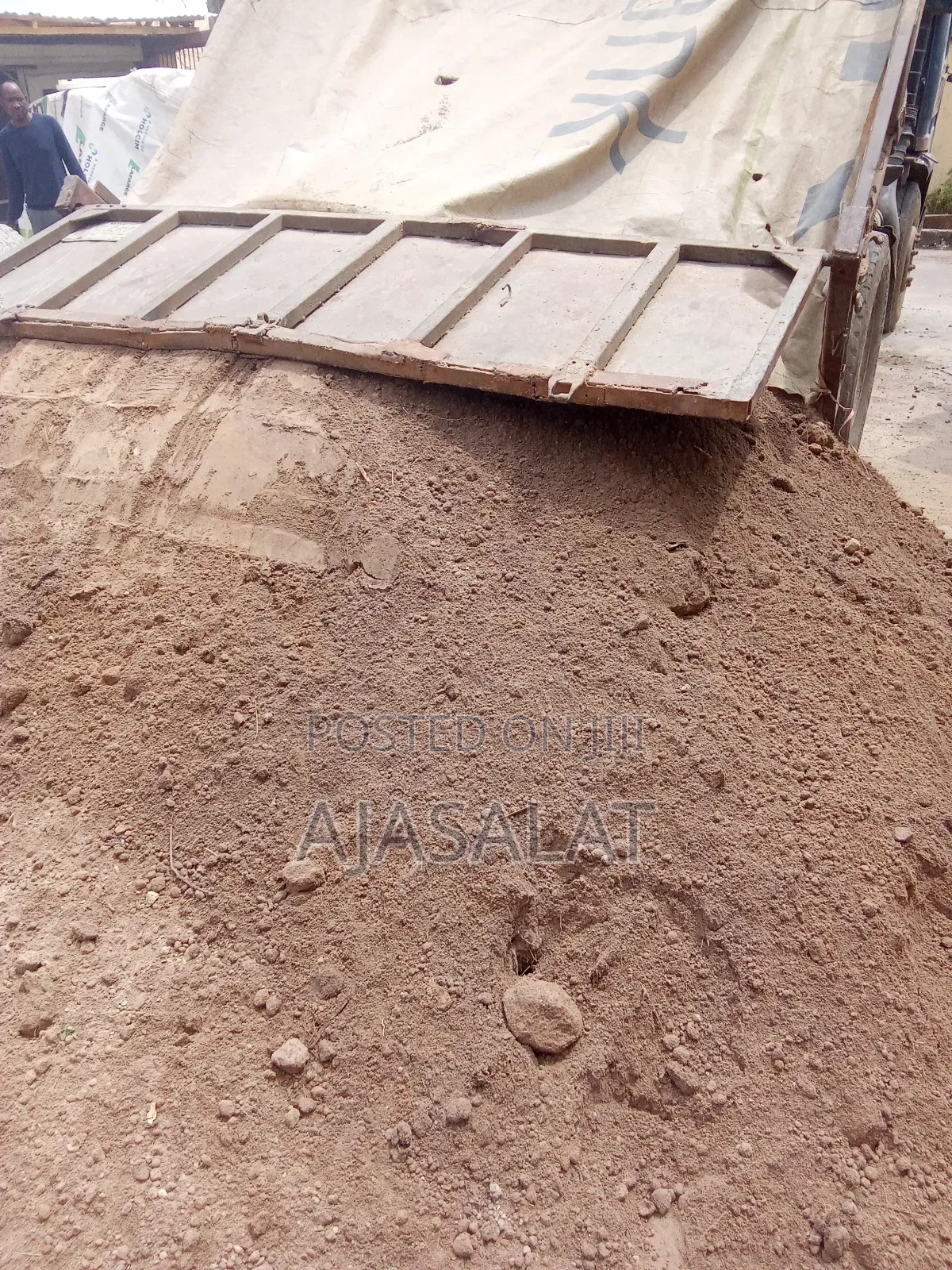 30 Tons of Sharp Sand
