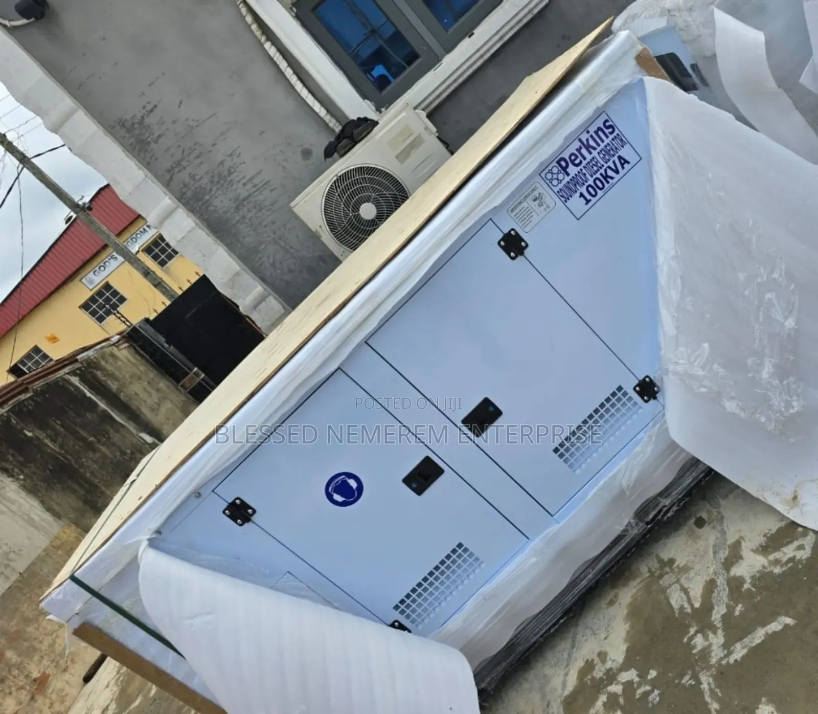 《》Heavy Duty Sp100kva Perkins Diesel Soundproof Generator 2years Wty
