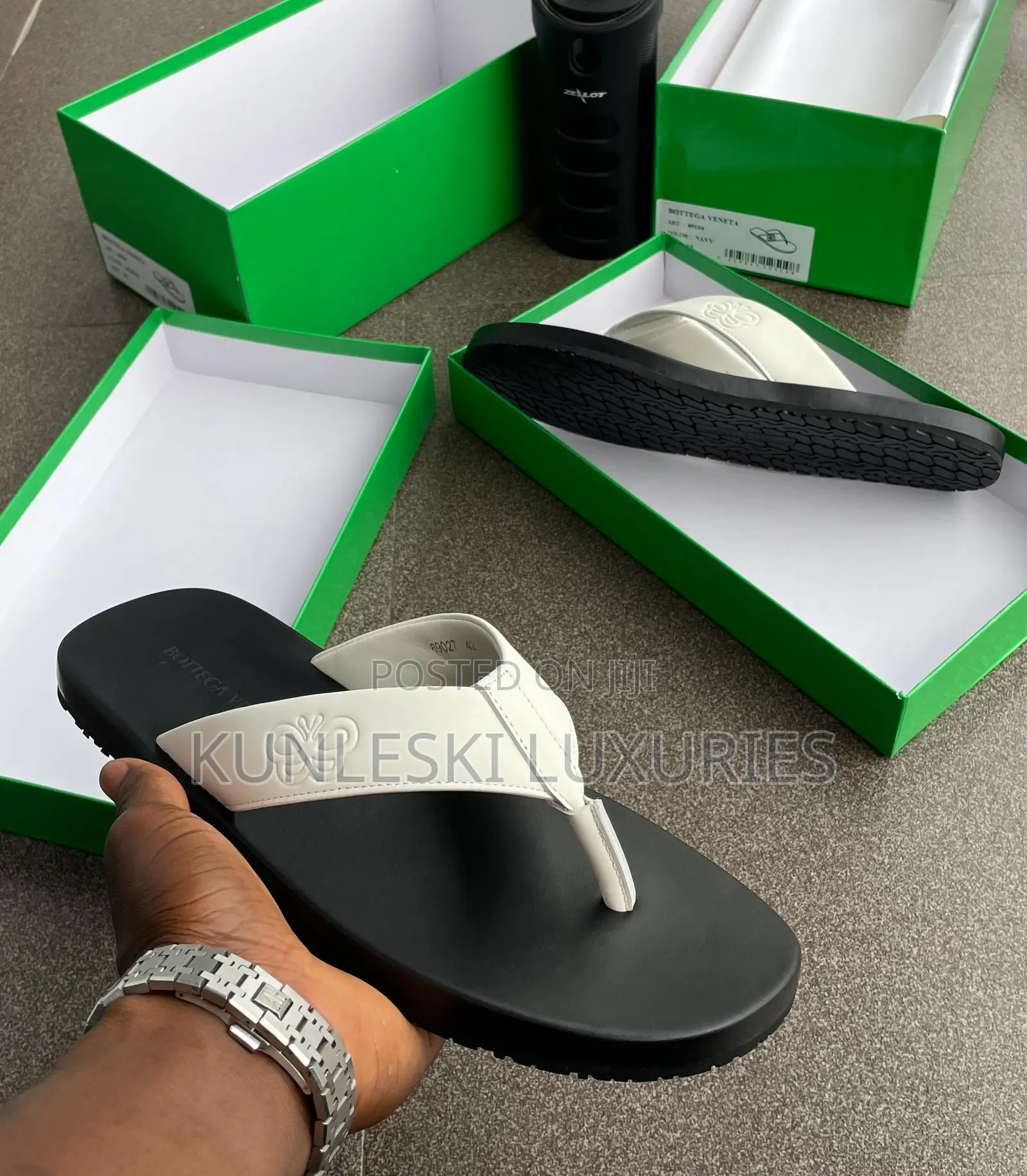 Original Bottega Leather Slippers Collection