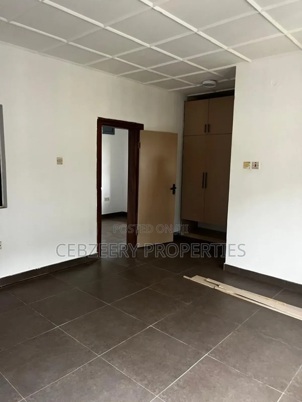 4bdrm Townhouse / Terrace in Omole Phase 1 for rent
