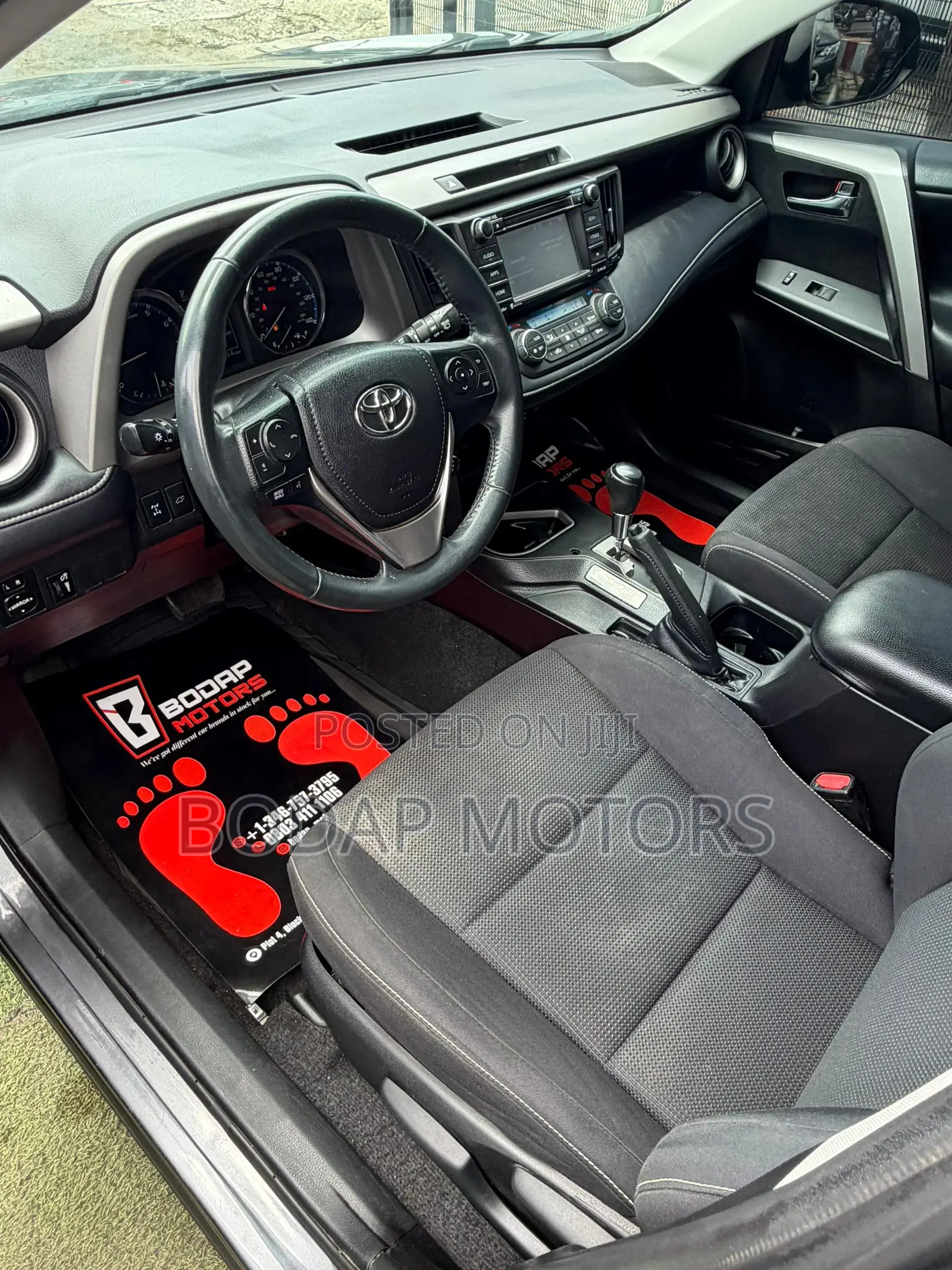 Toyota RAV4 XLE AWD (2.5L 4cyl 6A) 2016 Gray