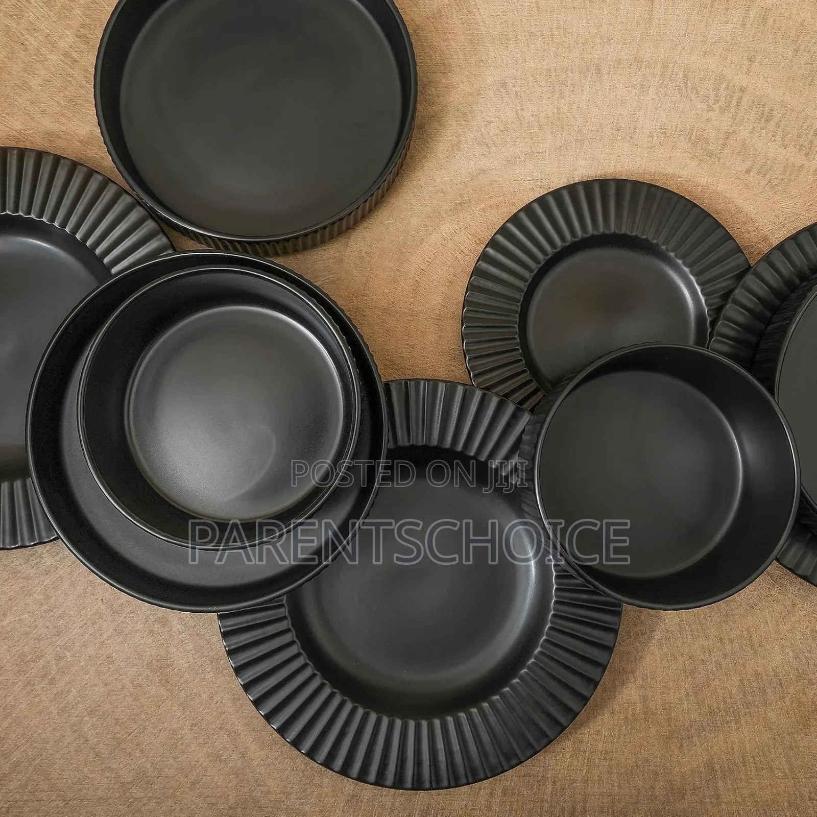 16-Piece Dinnerware Set Stoneware, Black