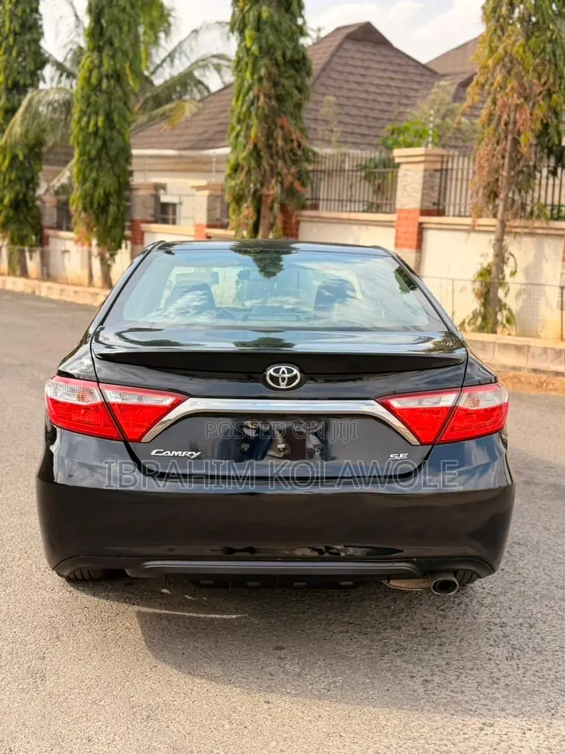 Toyota Camry SE 4dr Sedan (2.5L 4cyl 6A) 2016 Black