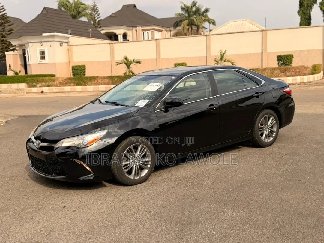 Toyota Camry SE 4dr Sedan (2.5L 4cyl 6A) 2016 Black
