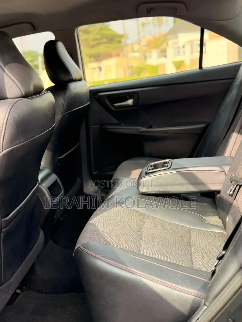 Toyota Camry SE 4dr Sedan (2.5L 4cyl 6A) 2016 Black