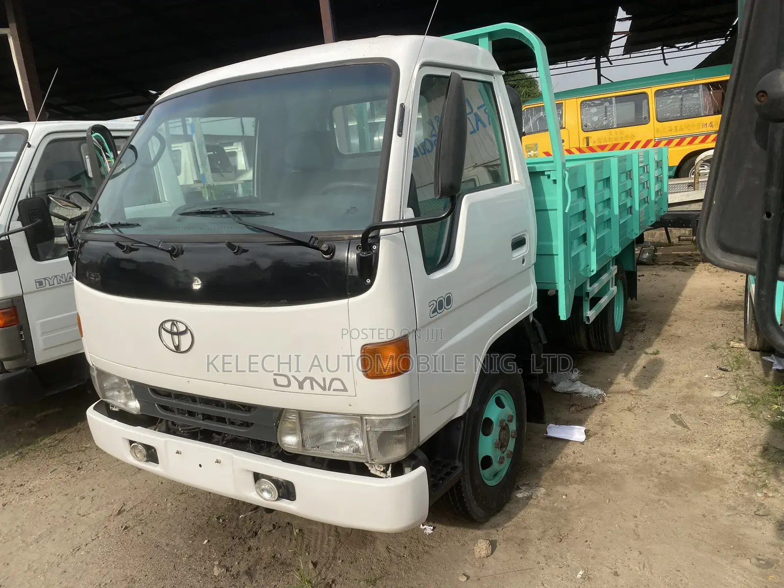 Toyota Dyna 200